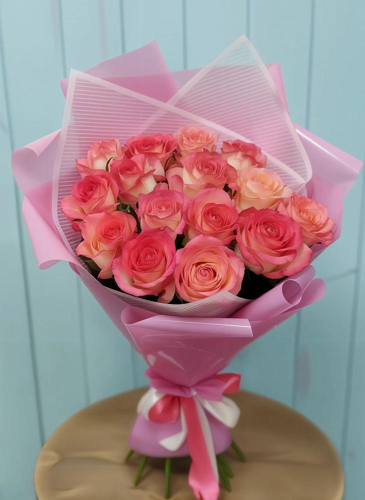 Букет 15 Розовых роз Равель в Стрелке
