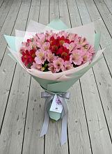 Букет цветов из:  Альстромерии #REPLACE_PRED# Стрелке