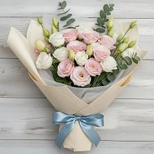 Букет цветов из:  Лизиантусы в Стрелке