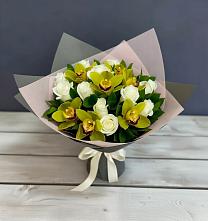 Букет цветов из:  Орхидеи и Розы в Стрелке