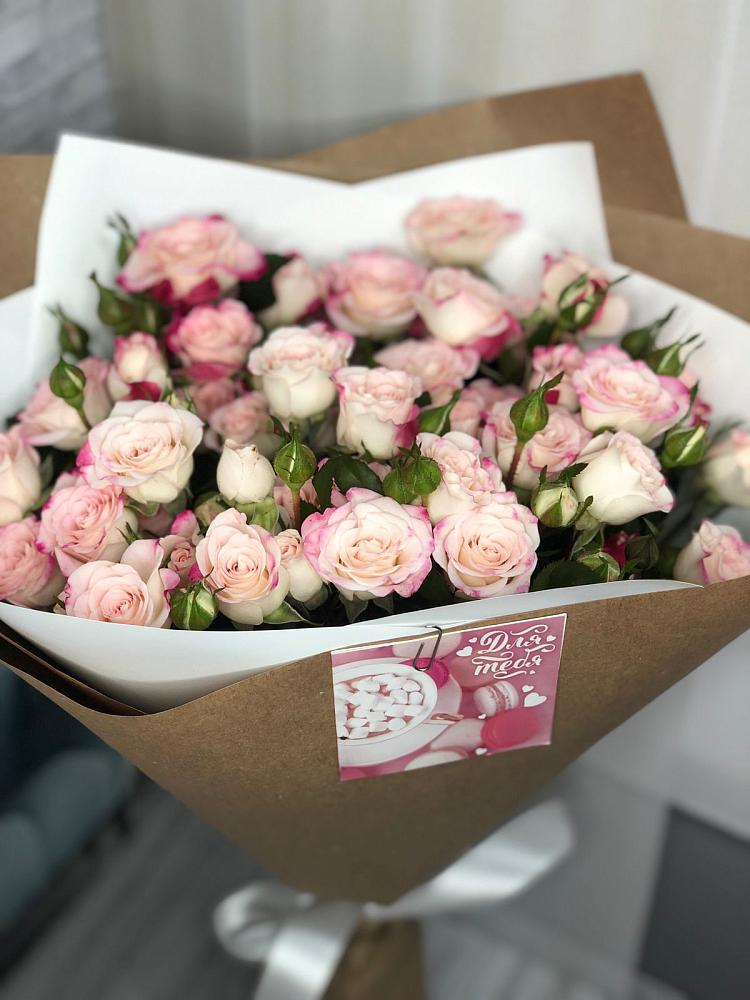 Букет цветов из: Розы в Стрелке