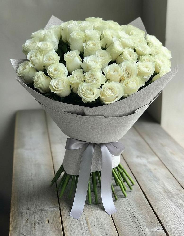 Букет 35 Белых роз в Стрелке