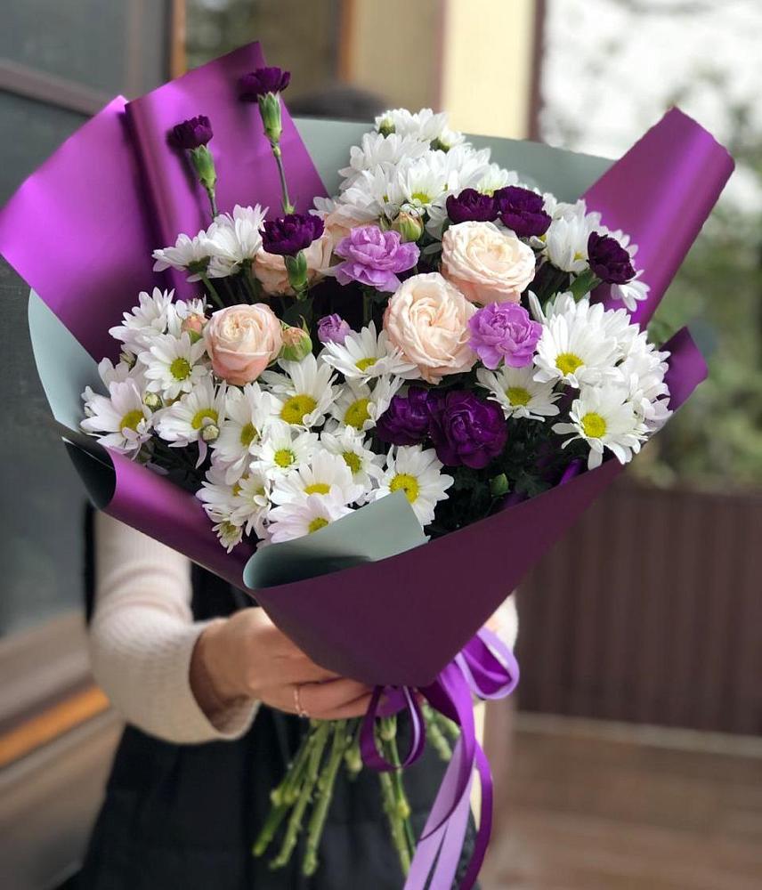 Букет цветов из: Хризантемы, Гвоздики и Розы в Стрелке