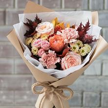 Букет цветов из:  Гвоздики, Хризантемы и Розы в Стрелке