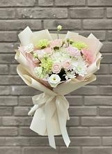 Букет цветов из:  Гвоздики, Розы, Лизиантусы и Хризантемы в Стрелке