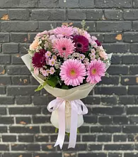 Букет цветов из:  Герберы и Хризантемы #REPLACE_PRED# Стрелке