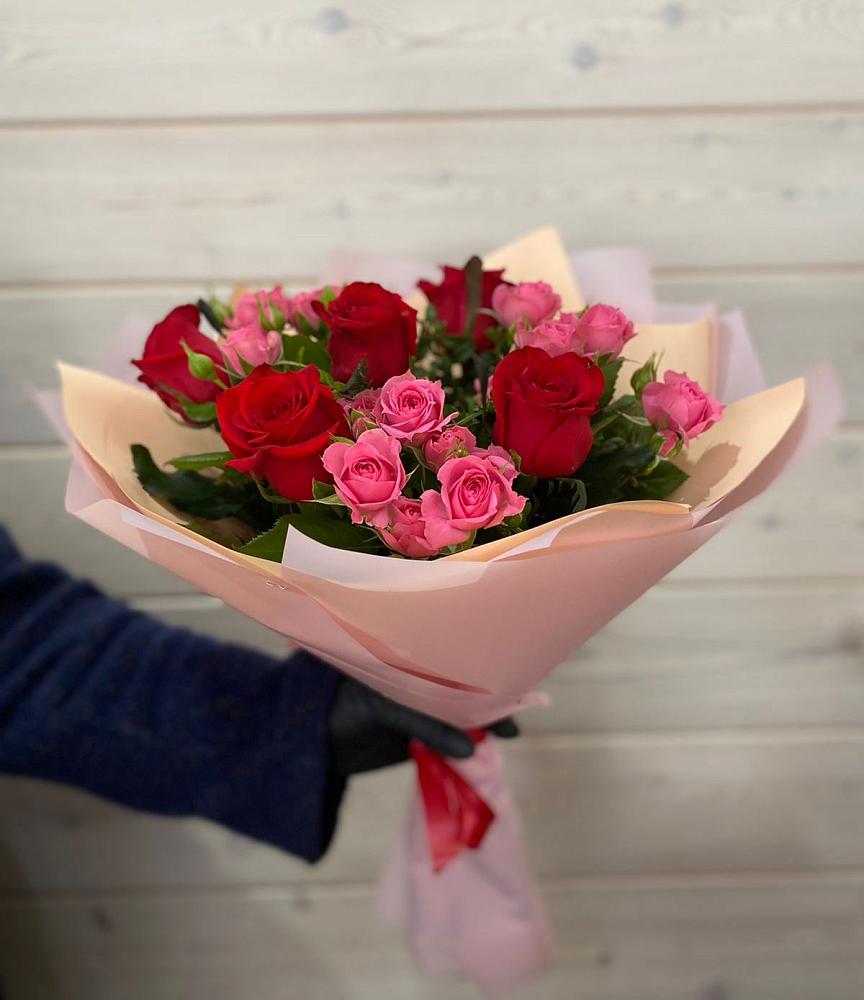 Букет цветов из: Розы в Стрелке