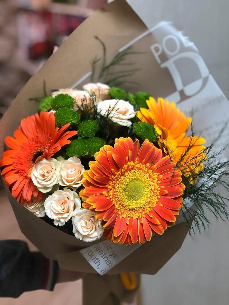 Букет цветов из: Герберы, Хризантемы и Розы в Стрелке