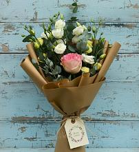 Букет цветов из:  Розы и Лизиантусы #REPLACE_PRED# Стрелке