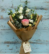 Букет цветов из:  Розы и Лизиантусы в Стрелке